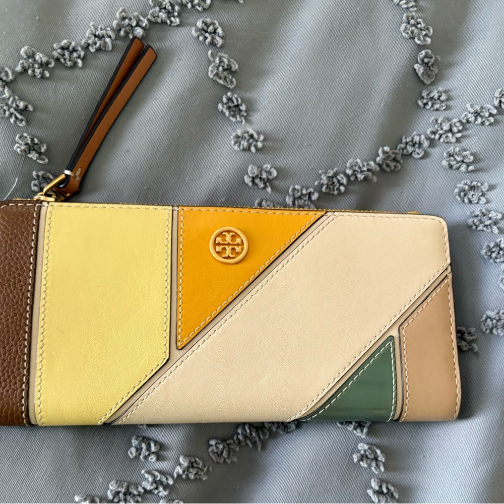 Chic Tory Burch Patchwork Wallet Neutral Leather … - image 1